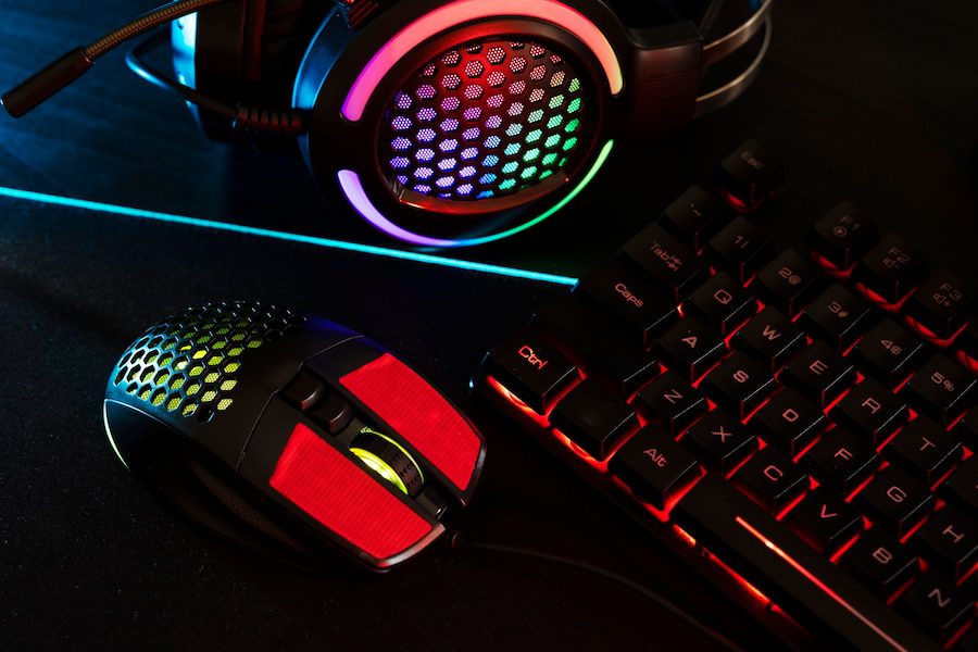 Ergonomic vs Ambidextrous Mouse: Which Should You Choose?